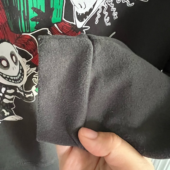 Nightmare Before Christmas sweatshirt - Picture 4 of 6